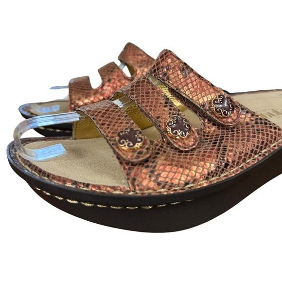Alegria PG Lite Fiona Copper Snake Print Slides Slip On Sandals Shoes sz 39 / 9 - Picture 8 of 16